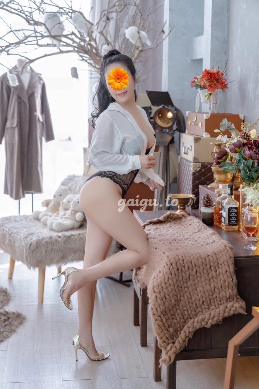 Minh Hằng-Thân Hình Đẹp Gợi Cảm Dịch Vụ Bao Ngon 5 minh hang 15